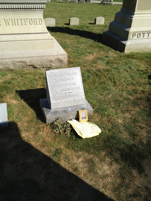 Lovecraft's Grave